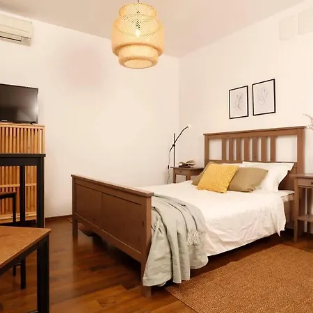 Cozy Concept Apartment Bucharest